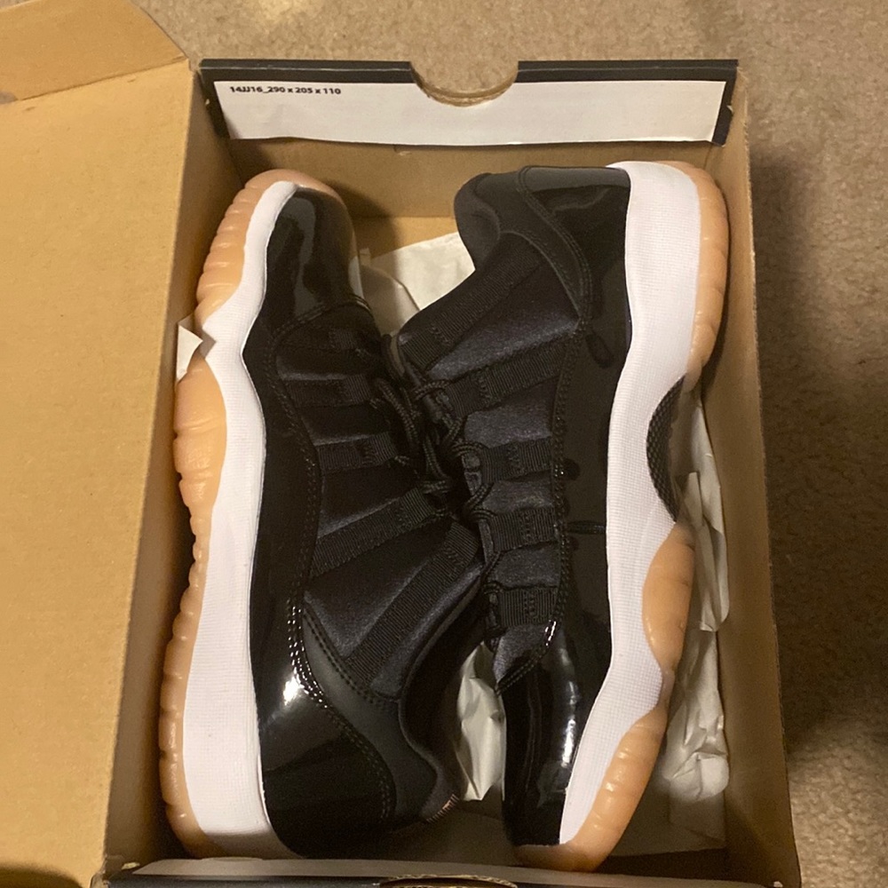 Air Jordan 11 Retro low GG